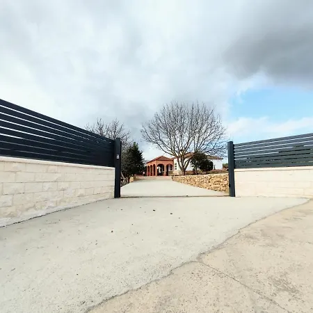 Fuente De La Higuera Holiday home